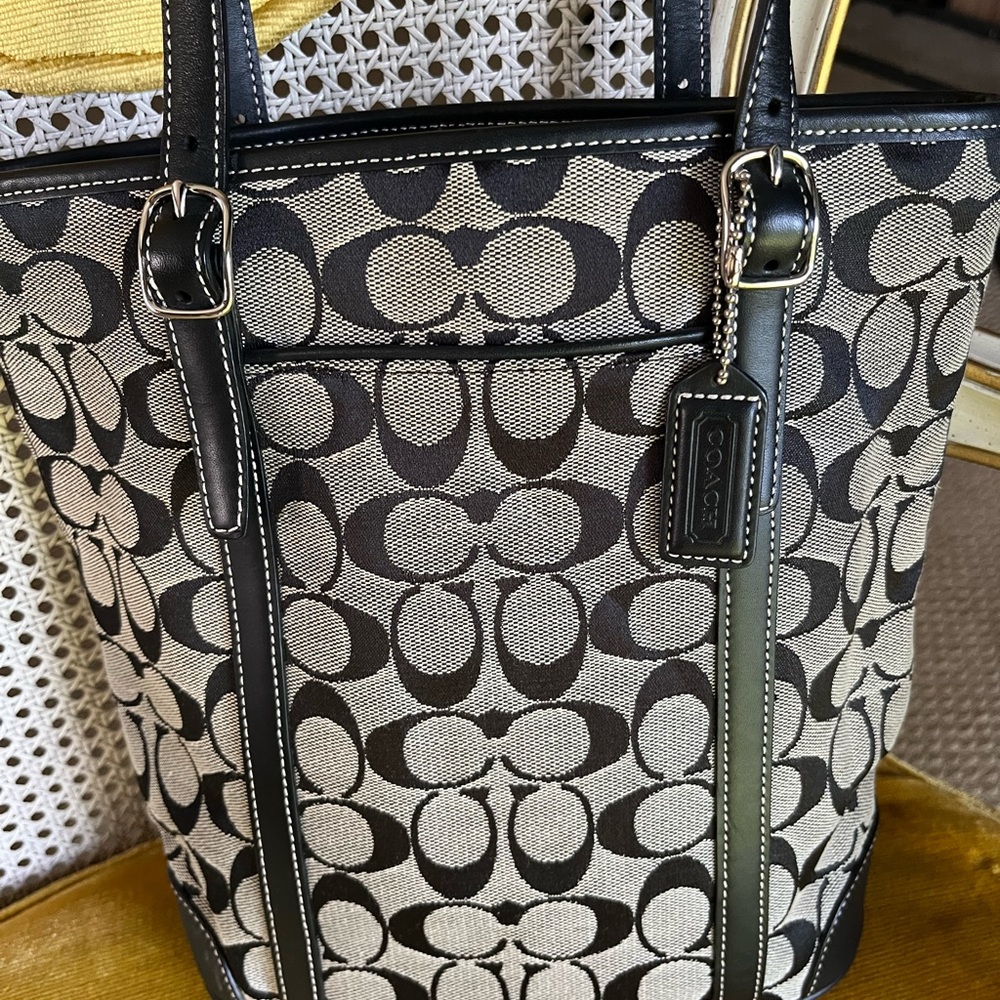 Coach Signature Tote